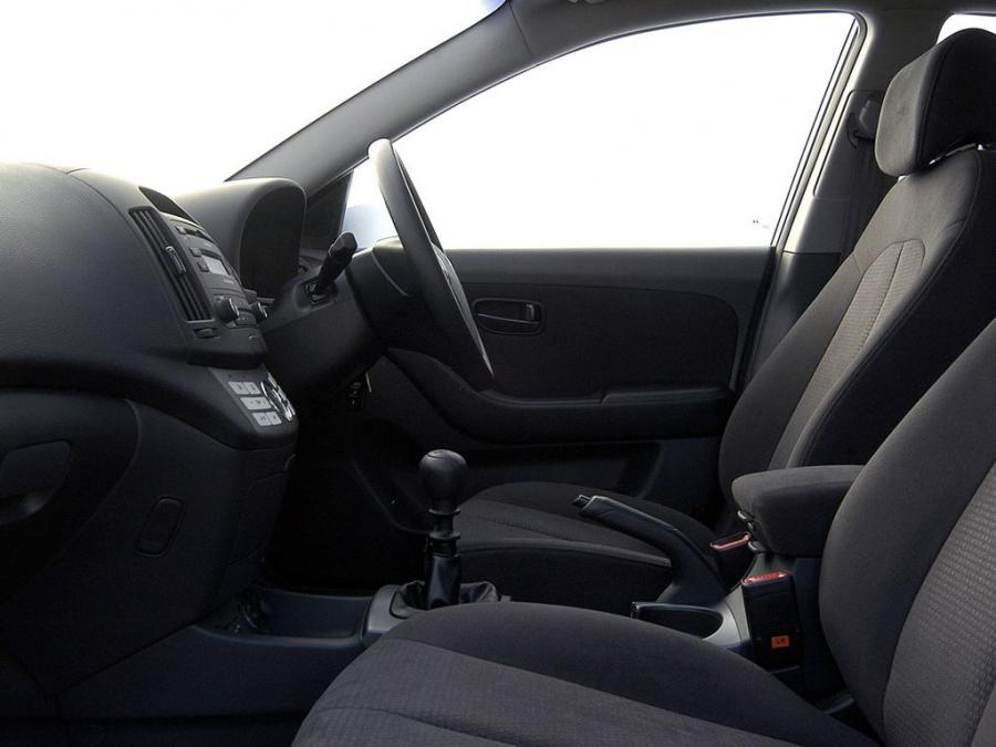  Hyundai Elantra 2007 года  (ZA) (фото 16 из 16)